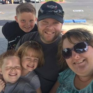 Meet your Posher, Derek